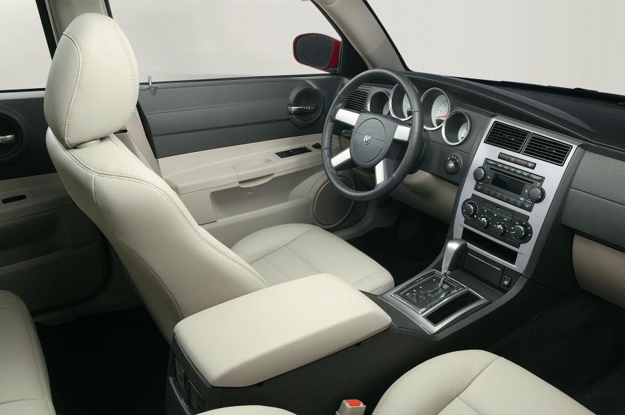  Dodge Charger R/T 2005 года  (фото 68 из 81)